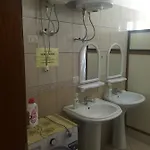 Scutari Отель *