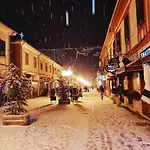 Отель Scutari *