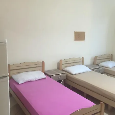 Scutari Hotel *